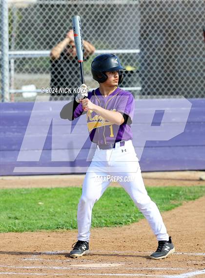 Thumbnail 2 in Dominguez vs. Lynwood photogallery.
