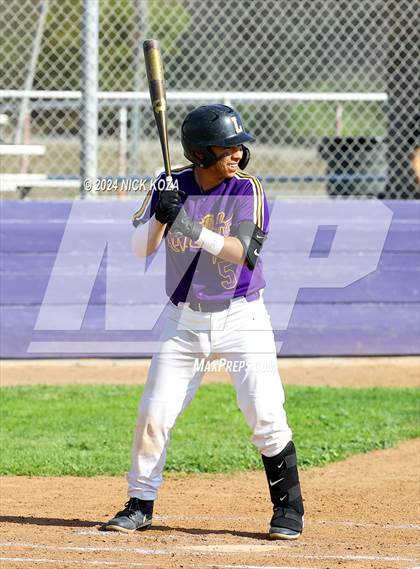 Thumbnail 3 in Dominguez vs. Lynwood photogallery.