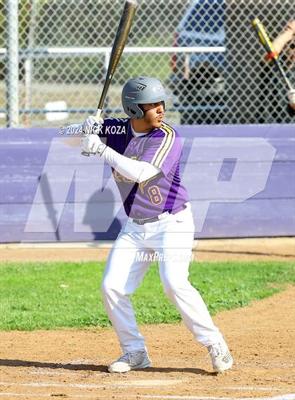 Thumbnail 3 in Dominguez vs. Lynwood photogallery.