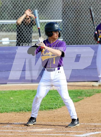 Thumbnail 3 in Dominguez vs. Lynwood photogallery.