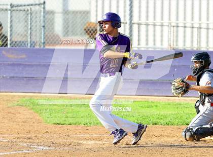 Thumbnail 3 in Dominguez vs. Lynwood photogallery.