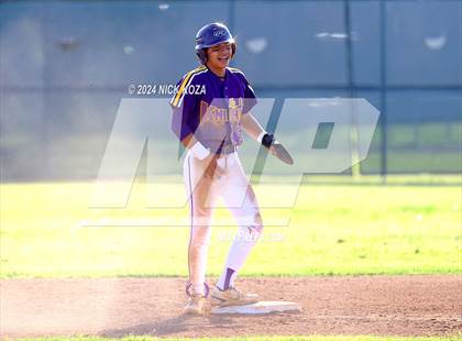Thumbnail 3 in Dominguez vs. Lynwood photogallery.
