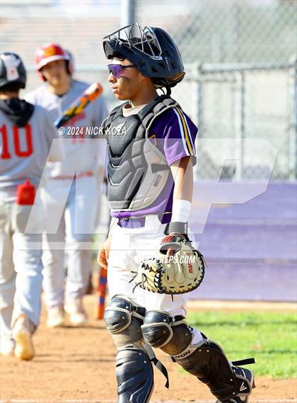 Thumbnail 3 in Dominguez vs. Lynwood photogallery.