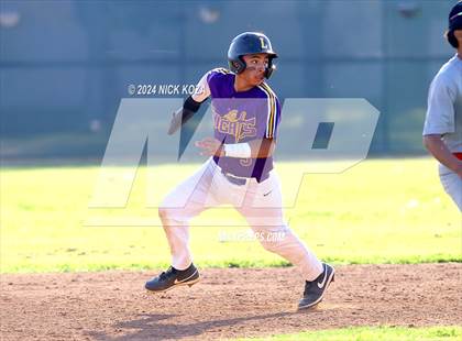 Thumbnail 3 in Dominguez vs. Lynwood photogallery.