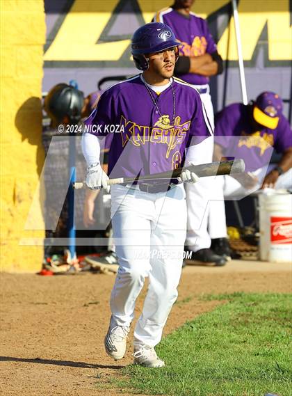 Thumbnail 3 in Dominguez vs. Lynwood photogallery.