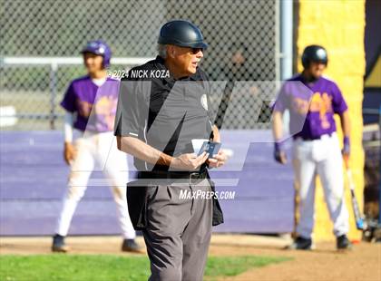 Thumbnail 2 in Dominguez vs. Lynwood photogallery.