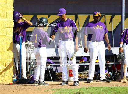 Thumbnail 2 in Dominguez vs. Lynwood photogallery.