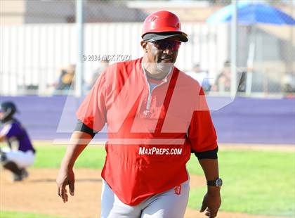 Thumbnail 3 in Dominguez vs. Lynwood photogallery.