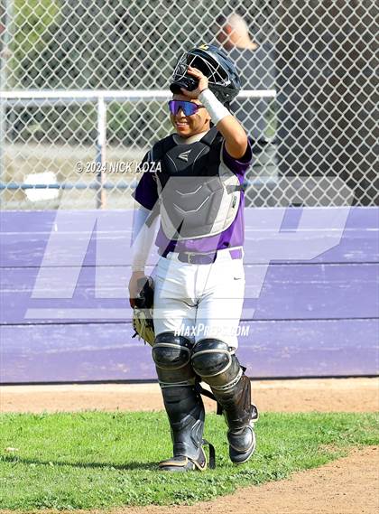Thumbnail 1 in Dominguez vs. Lynwood photogallery.