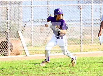 Thumbnail 3 in Dominguez vs. Lynwood photogallery.