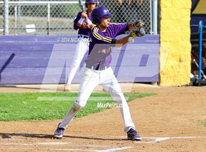 Thumbnail 3 in Dominguez vs. Lynwood photogallery.