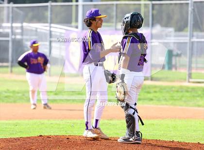 Thumbnail 2 in Dominguez vs. Lynwood photogallery.