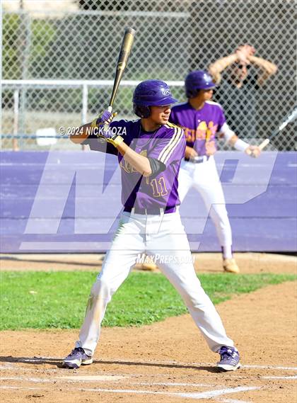 Thumbnail 2 in Dominguez vs. Lynwood photogallery.