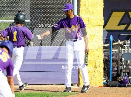 Thumbnail 3 in Dominguez vs. Lynwood photogallery.