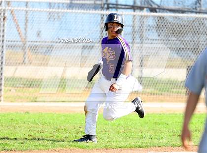 Thumbnail 1 in Dominguez vs. Lynwood photogallery.