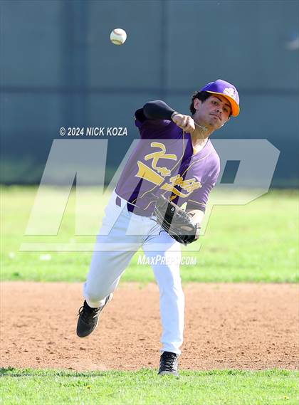 Thumbnail 3 in Dominguez vs. Lynwood photogallery.