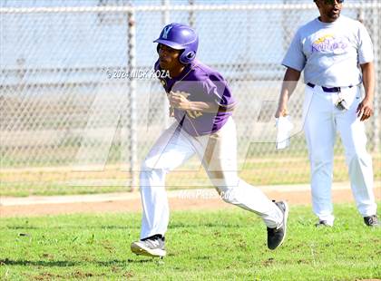 Thumbnail 2 in Dominguez vs. Lynwood photogallery.
