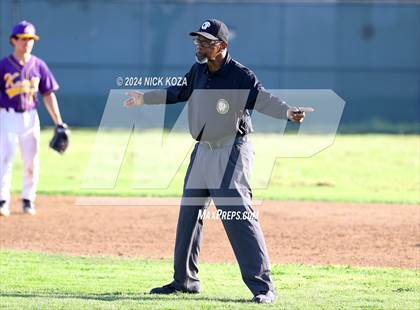 Thumbnail 2 in Dominguez vs. Lynwood photogallery.