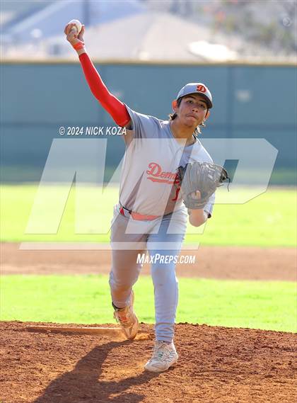 Thumbnail 3 in Dominguez vs. Lynwood photogallery.