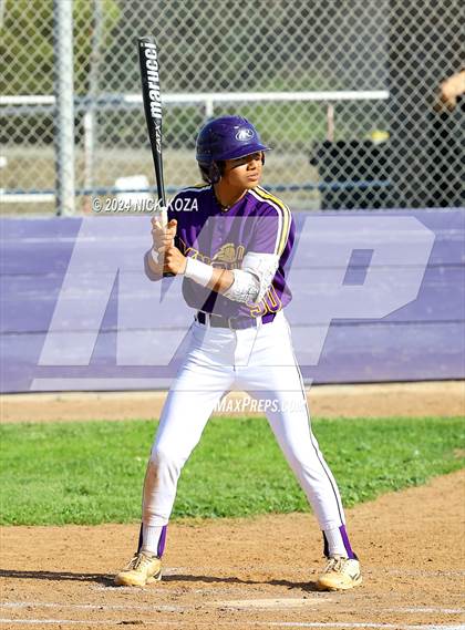 Thumbnail 1 in Dominguez vs. Lynwood photogallery.