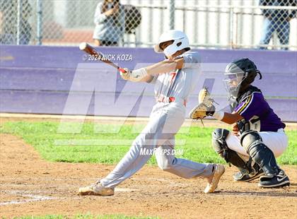 Thumbnail 3 in Dominguez vs. Lynwood photogallery.