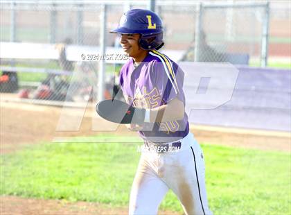 Thumbnail 1 in Dominguez vs. Lynwood photogallery.