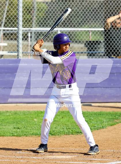 Thumbnail 1 in Dominguez vs. Lynwood photogallery.