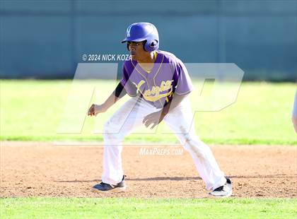 Thumbnail 2 in Dominguez vs. Lynwood photogallery.