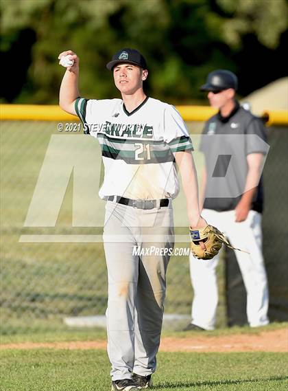 Thumbnail 2 in Greenfield @ Grace Christian (NCISAA 1A Semifinal) photogallery.