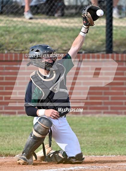 Thumbnail 2 in Greenfield @ Grace Christian (NCISAA 1A Semifinal) photogallery.