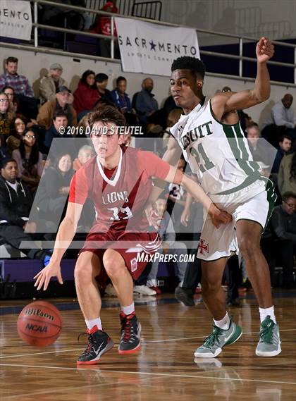Thumbnail 2 in McClatchy vs. Strake Jesuit (St. Hope Elite Classic) photogallery.