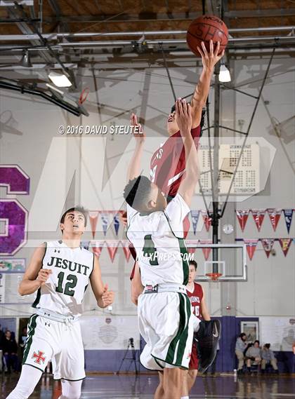 Thumbnail 2 in McClatchy vs. Strake Jesuit (St. Hope Elite Classic) photogallery.