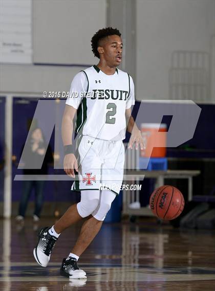 Thumbnail 3 in McClatchy vs. Strake Jesuit (St. Hope Elite Classic) photogallery.