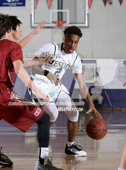 Thumbnail 3 in McClatchy vs. Strake Jesuit (St. Hope Elite Classic) photogallery.