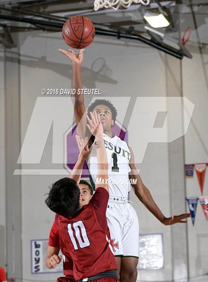 Thumbnail 3 in McClatchy vs. Strake Jesuit (St. Hope Elite Classic) photogallery.