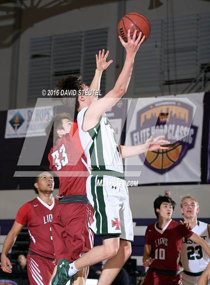Thumbnail 2 in McClatchy vs. Strake Jesuit (St. Hope Elite Classic) photogallery.