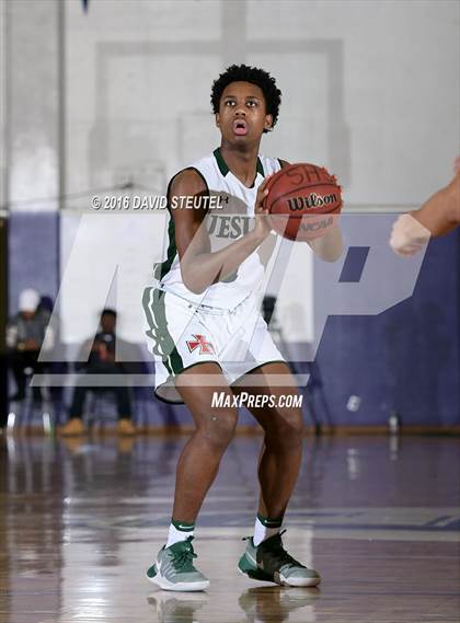 Thumbnail 3 in McClatchy vs. Strake Jesuit (St. Hope Elite Classic) photogallery.