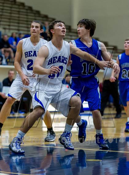 Thumbnail 3 in La Vernia vs. Bandera (UIL 3A Bi-District) photogallery.