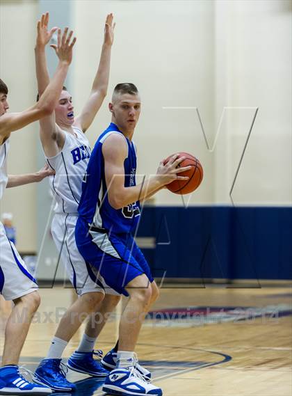 Thumbnail 1 in La Vernia vs. Bandera (UIL 3A Bi-District) photogallery.