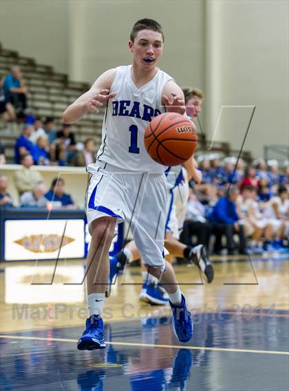 Thumbnail 3 in La Vernia vs. Bandera (UIL 3A Bi-District) photogallery.