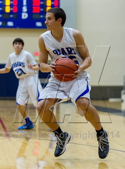 Thumbnail 1 in La Vernia vs. Bandera (UIL 3A Bi-District) photogallery.