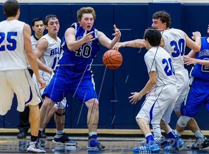 Thumbnail 3 in La Vernia vs. Bandera (UIL 3A Bi-District) photogallery.