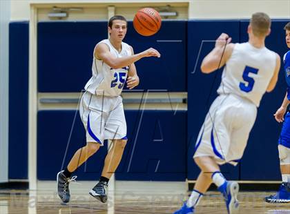 Thumbnail 3 in La Vernia vs. Bandera (UIL 3A Bi-District) photogallery.