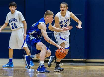 Thumbnail 2 in La Vernia vs. Bandera (UIL 3A Bi-District) photogallery.