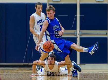 Thumbnail 3 in La Vernia vs. Bandera (UIL 3A Bi-District) photogallery.