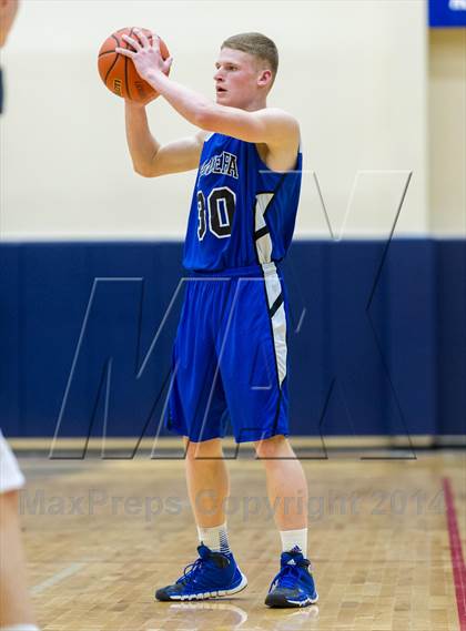 Thumbnail 3 in La Vernia vs. Bandera (UIL 3A Bi-District) photogallery.