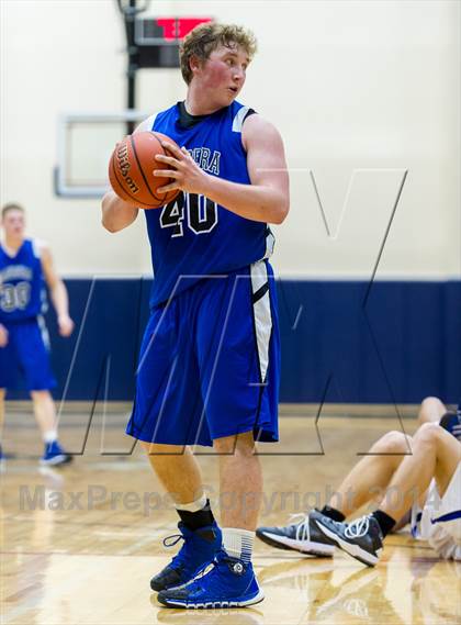 Thumbnail 1 in La Vernia vs. Bandera (UIL 3A Bi-District) photogallery.