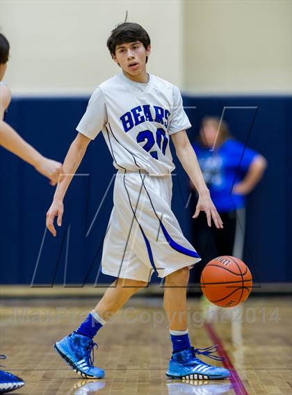 Thumbnail 1 in La Vernia vs. Bandera (UIL 3A Bi-District) photogallery.