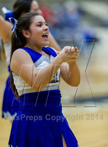 Thumbnail 1 in La Vernia vs. Bandera (UIL 3A Bi-District) photogallery.