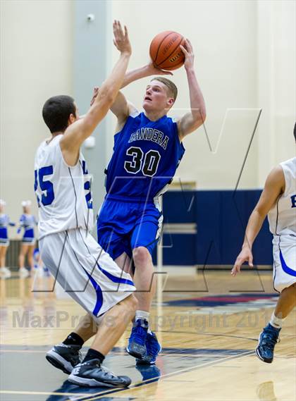 Thumbnail 2 in La Vernia vs. Bandera (UIL 3A Bi-District) photogallery.